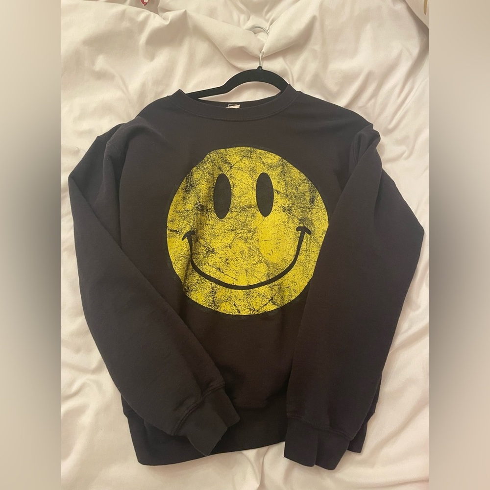 Preppy graphic smiley face crewneck